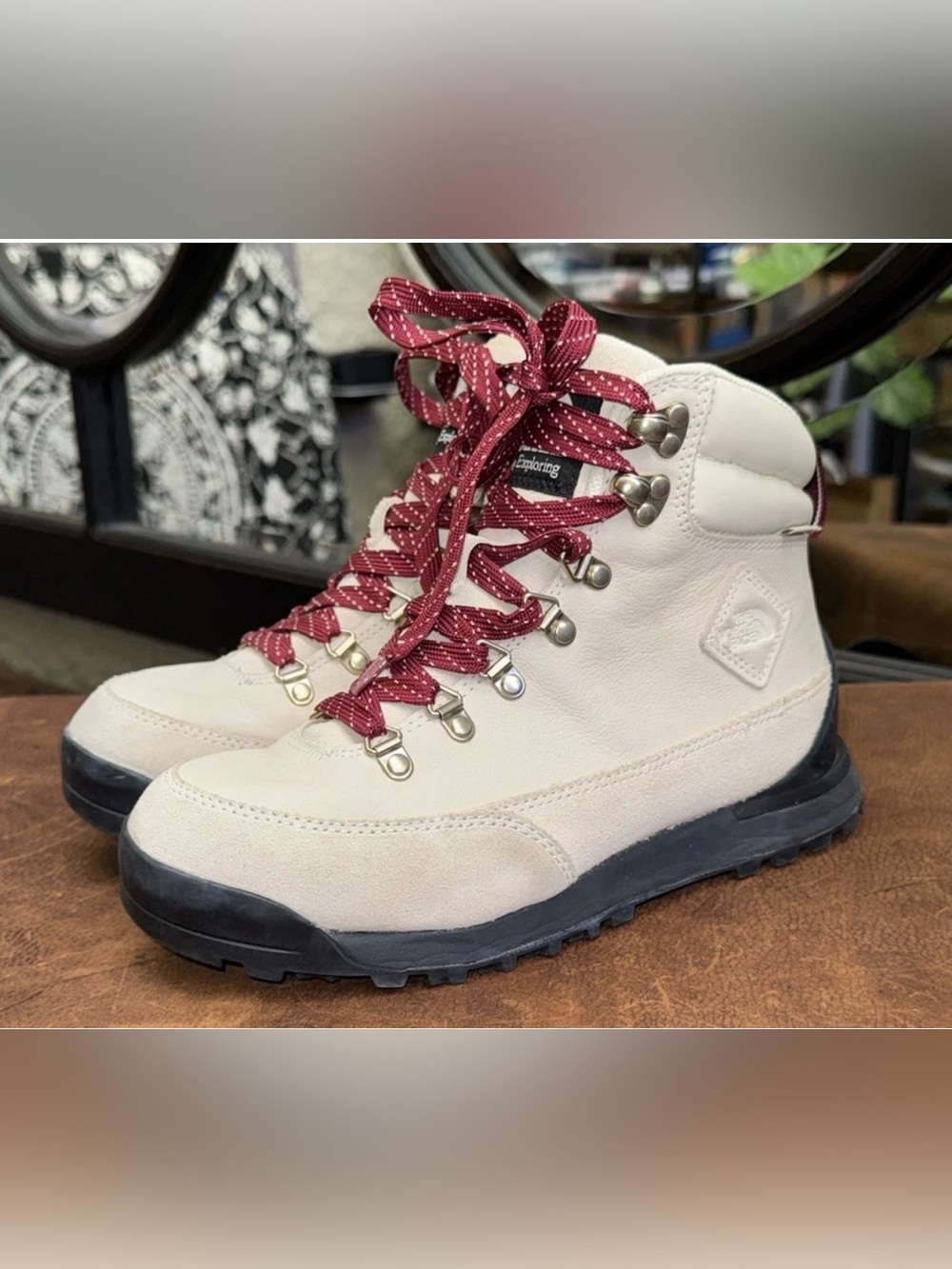 The North Face Back To Berkeley Leather Waterproof Hiking Boots Womens Size 7